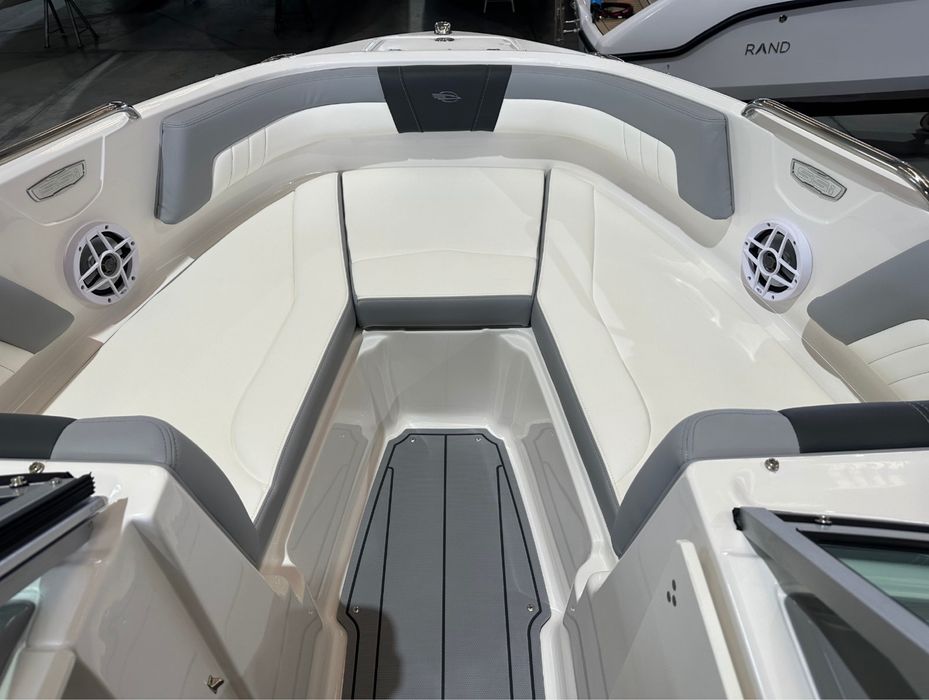 Chaparral 21 SSi 2025 c/ Torre Wake e Bimini - Semi usado