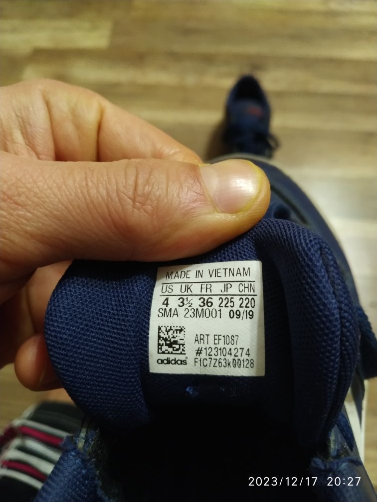 Buty chłopięce marki Adidas,  r. 36