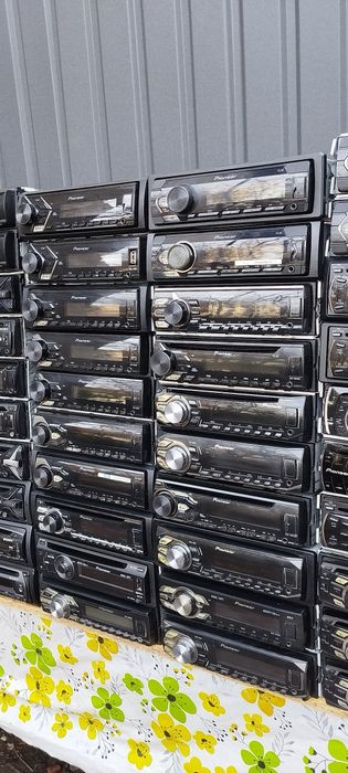 Оригінальні Автомагнітоли