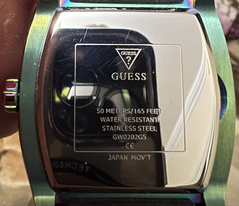 Наручные часы Guess