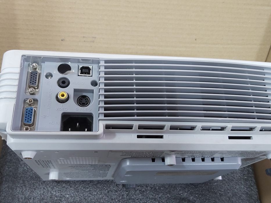 Проектор Mitsubishi SE2U