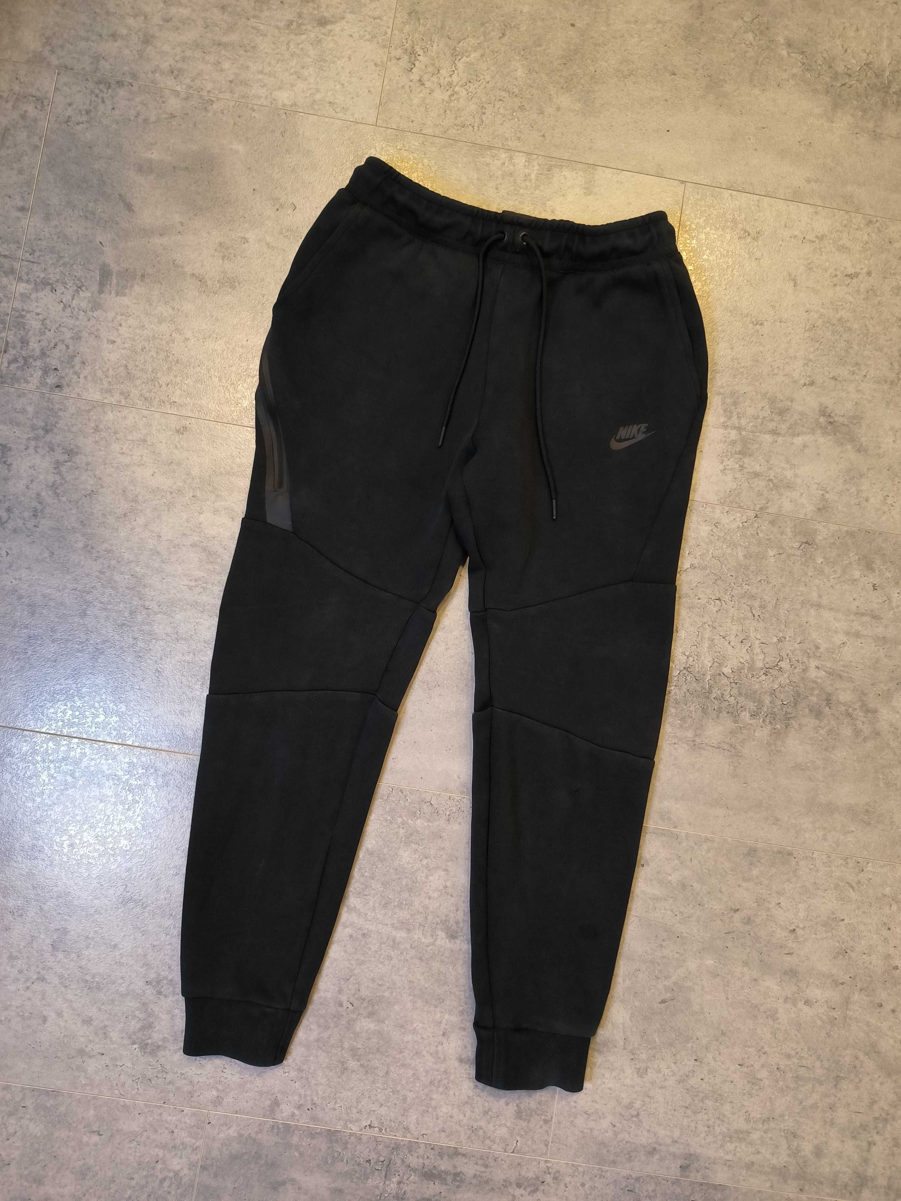 Spodnie Dresowe Dresy Nike Tech Fleece