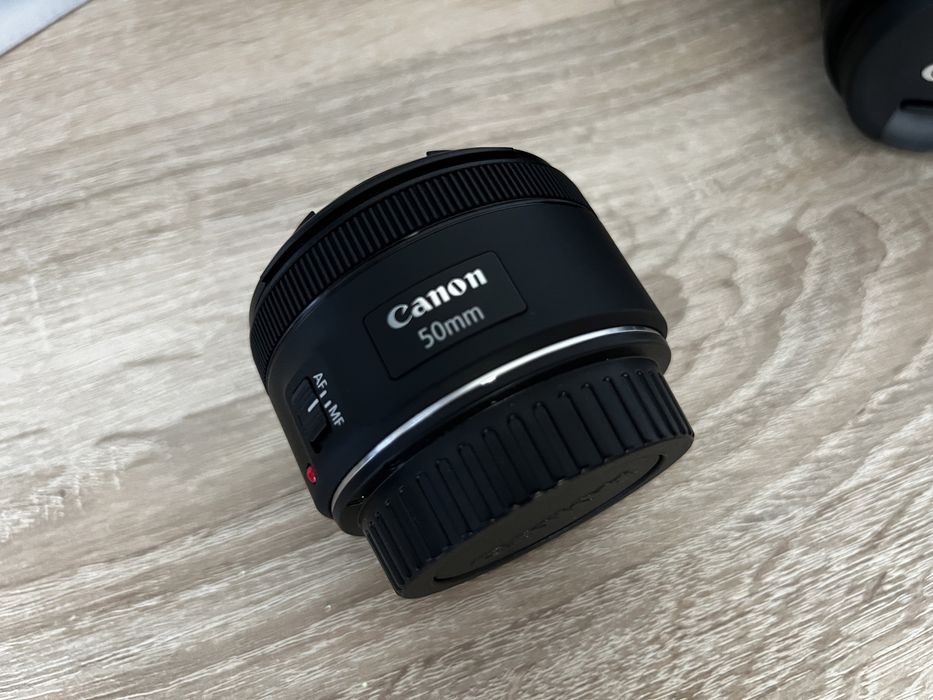 Фотоапарат Canon eos 250 D EF-S 18-25 IS STM(сумка і обєктив в подарун