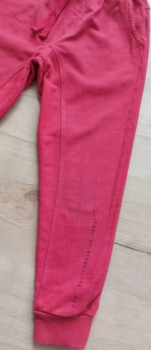 Spodnie dresowe 122 Coccodrillo czerwone jogger