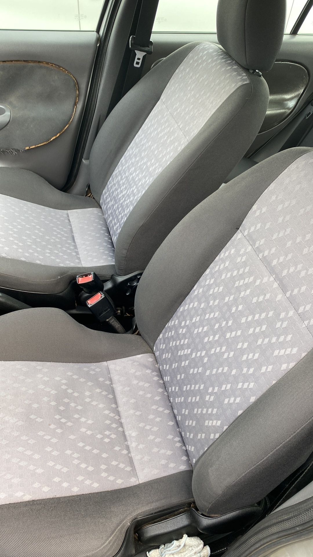 Ford fiesta 2000