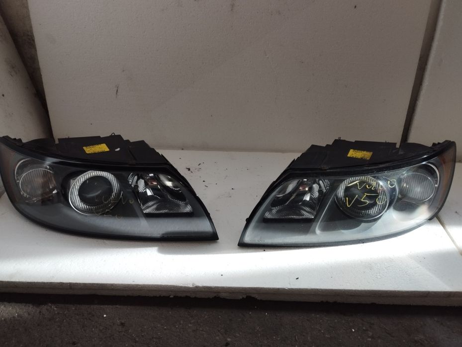 Volvo V50 lampa przednia przód lewa, prawa