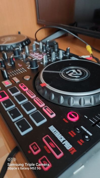 Kontroler Numark mixtrack profx