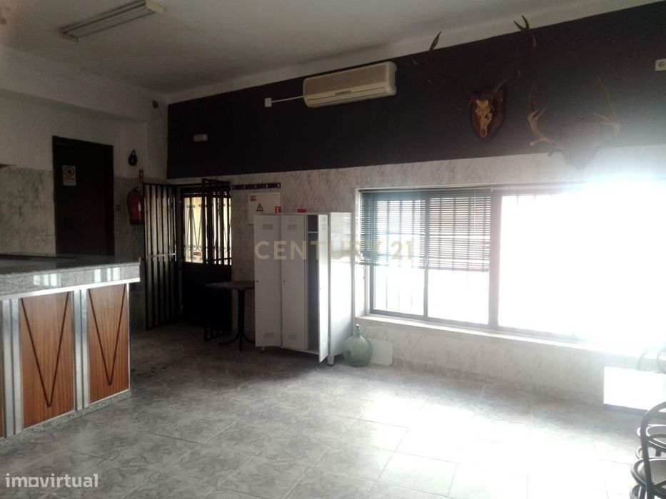 Moradia para Remodelação| Café | Loja  em Rosmaninhal, Idanha-a-Nova