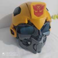 Hełm  Bumblebee-Transformers wydający dźwięki