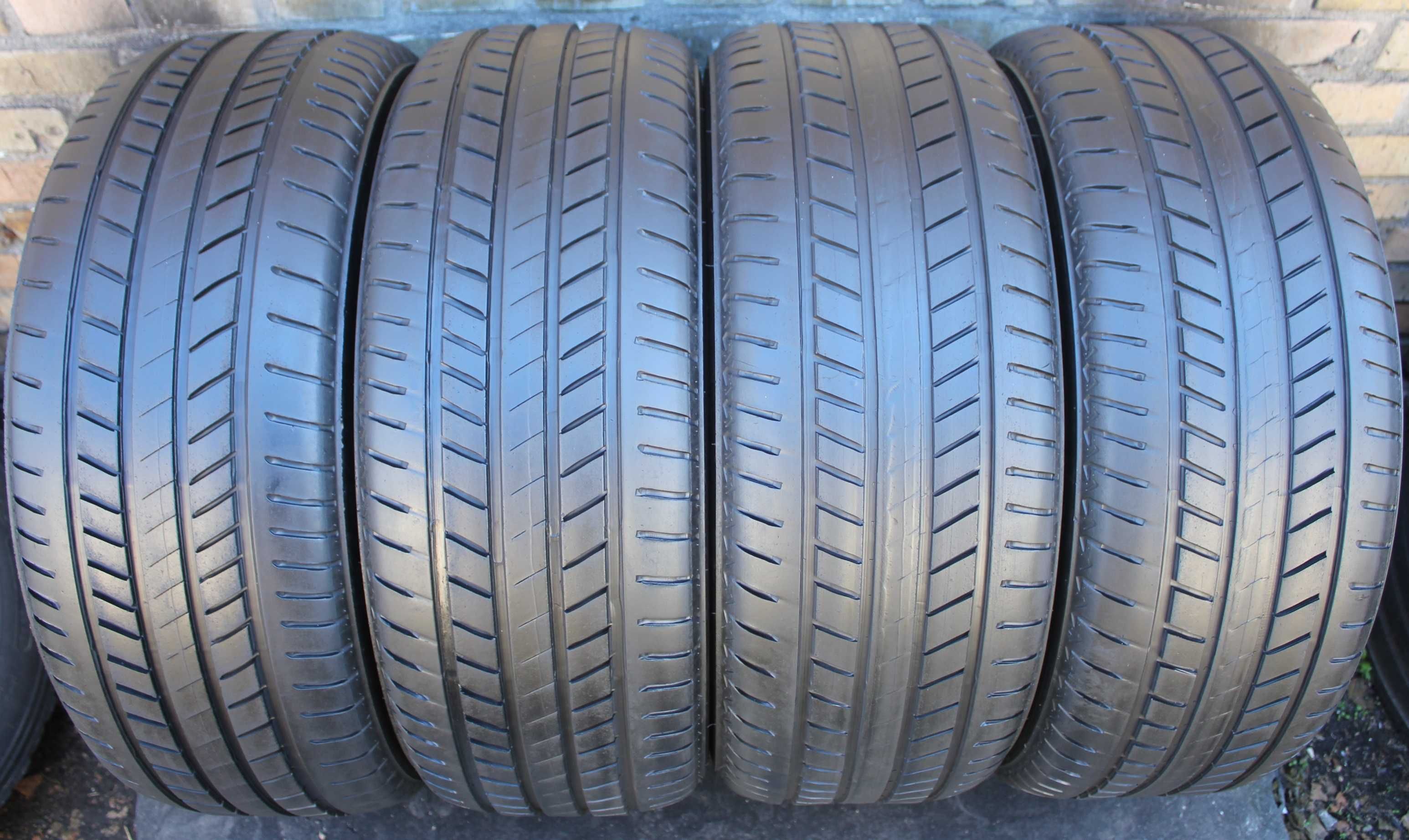 Літні шини, літня резина 245/50/R19 Bridgestone Alenza RUNFLAT