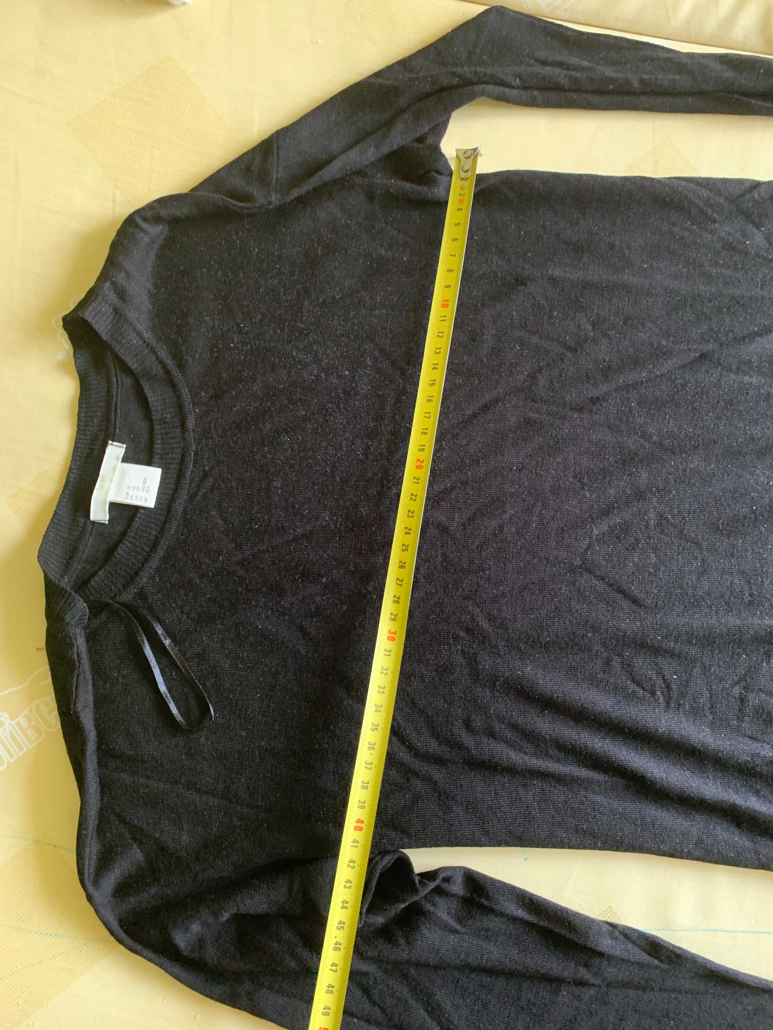Тоненький светр H&М , б/в, чорного кольору, розмір XS