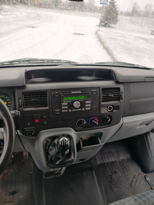 Ford Transit 2.2  9 osób ZDROWY!!!