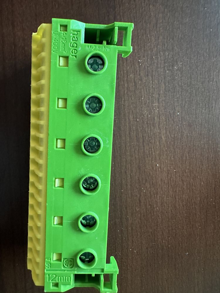 Blok rozdzielczy Hager KN26E samozaciski QC Quick Connect