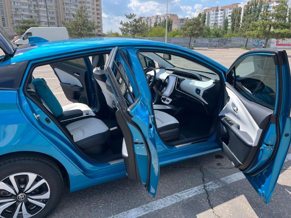 Toyota Prius prime 2017 Plug-in