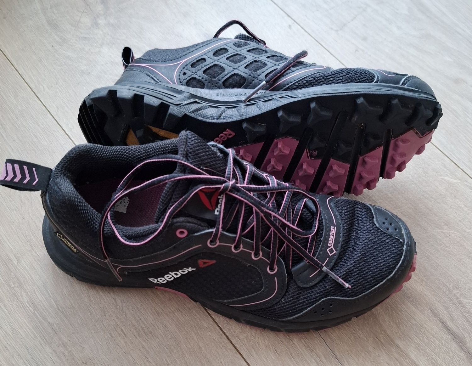 Buty Reebox  goretex  36