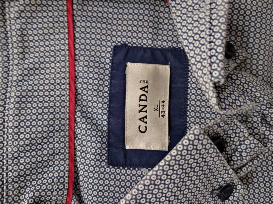 Várias camisas em bom estado