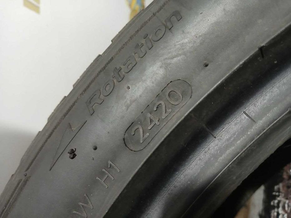 Шини Hankook 235/45R18. 1шт. Зима Розпаровка 2020р.(636)