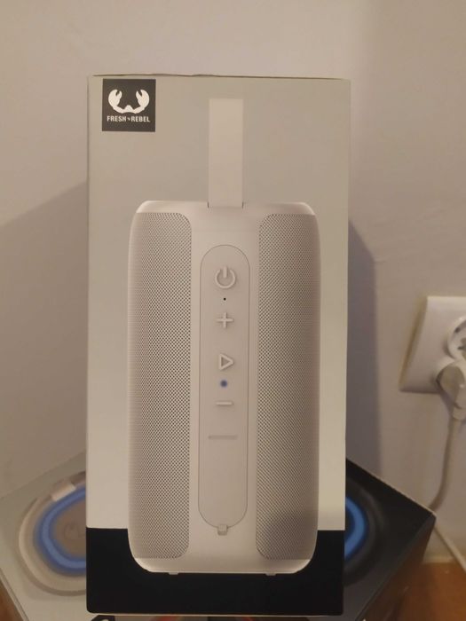 Акумуляторна колонка з Bluetooth та світловими ефектами