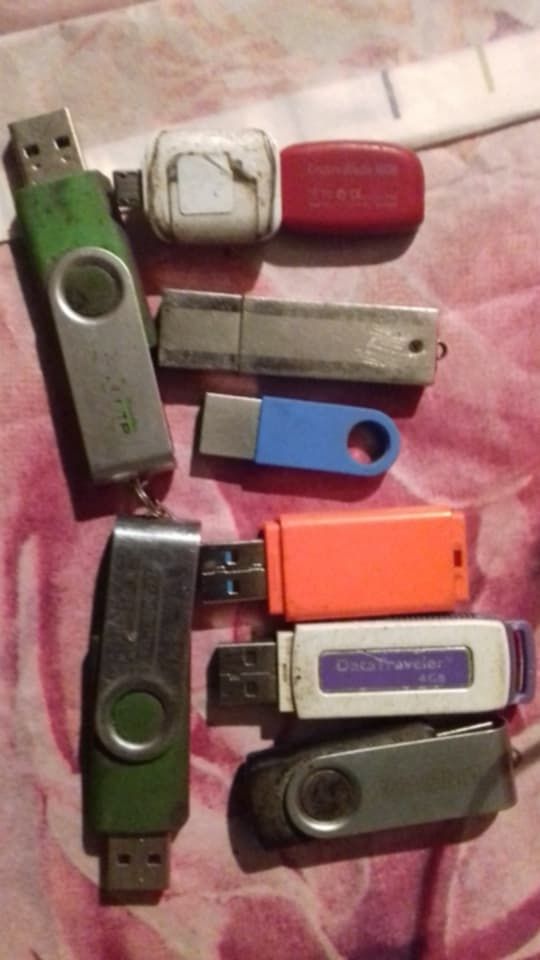 Pendrive Różne pojemności i firmy