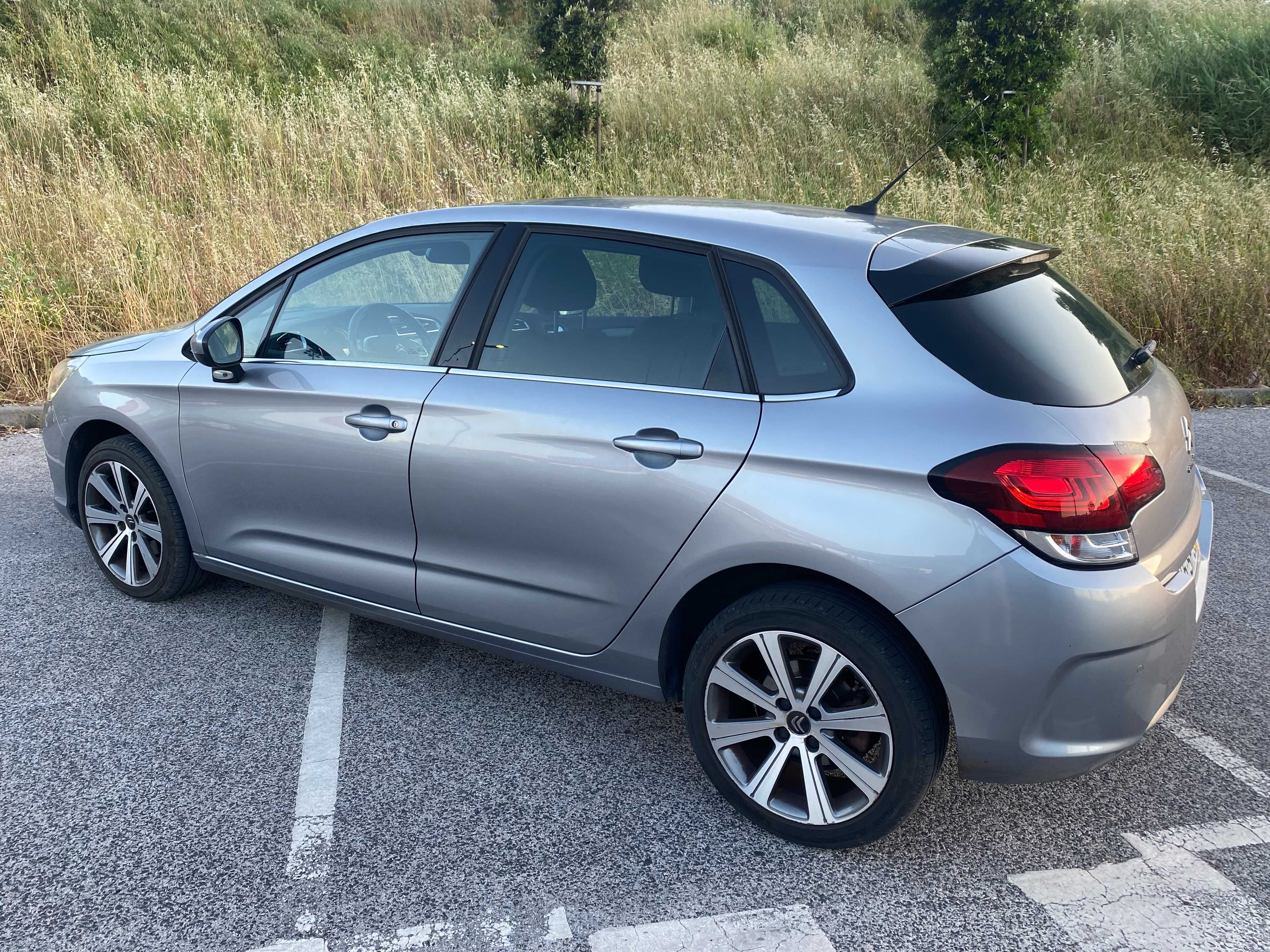 C4 1.6 BHdi 120Cv Versão Shine 17
