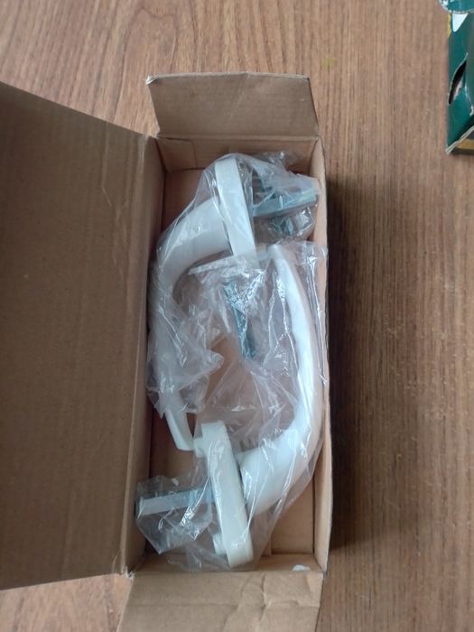 Продам ручки оконные