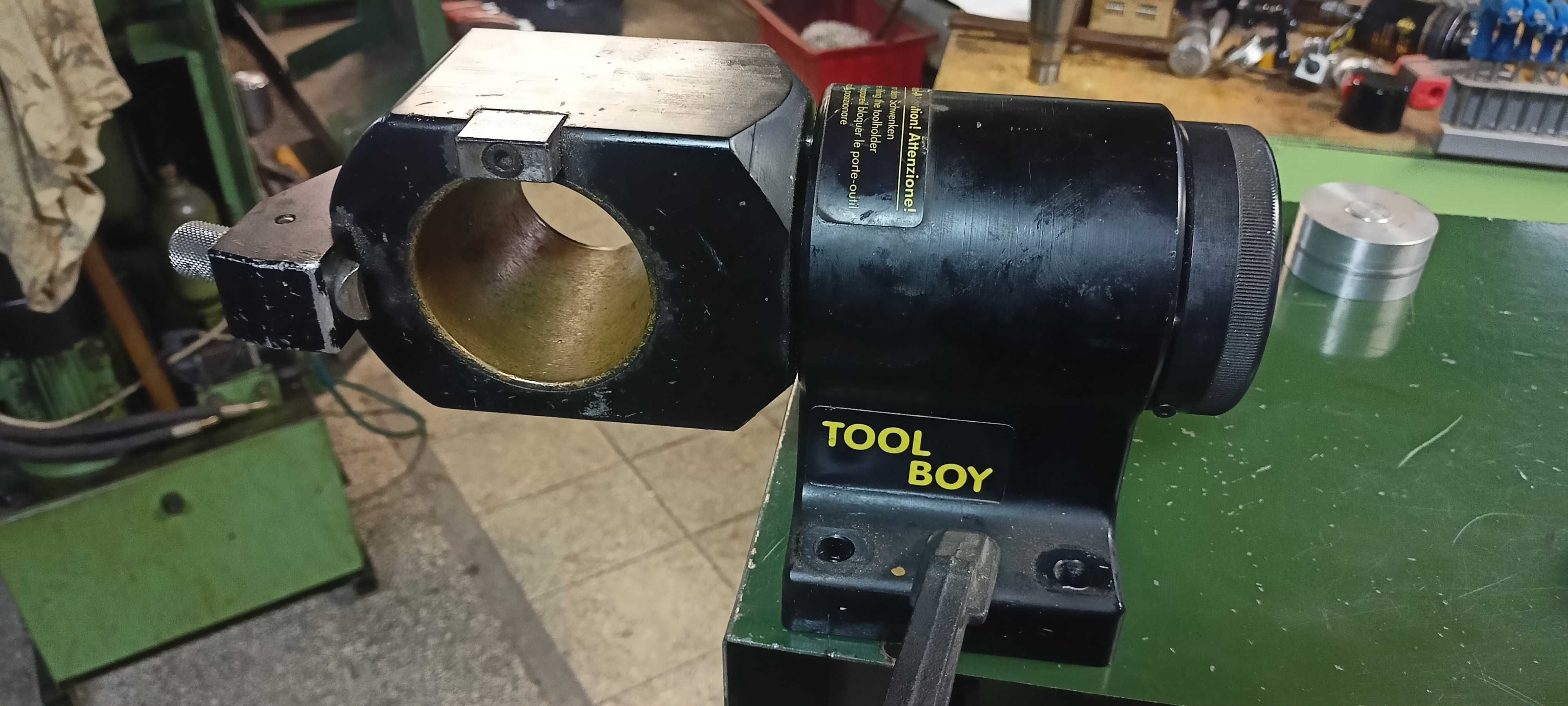 Tool Boy przyrząd do mocowania narzędzia w oprawkach ISO/SK 60