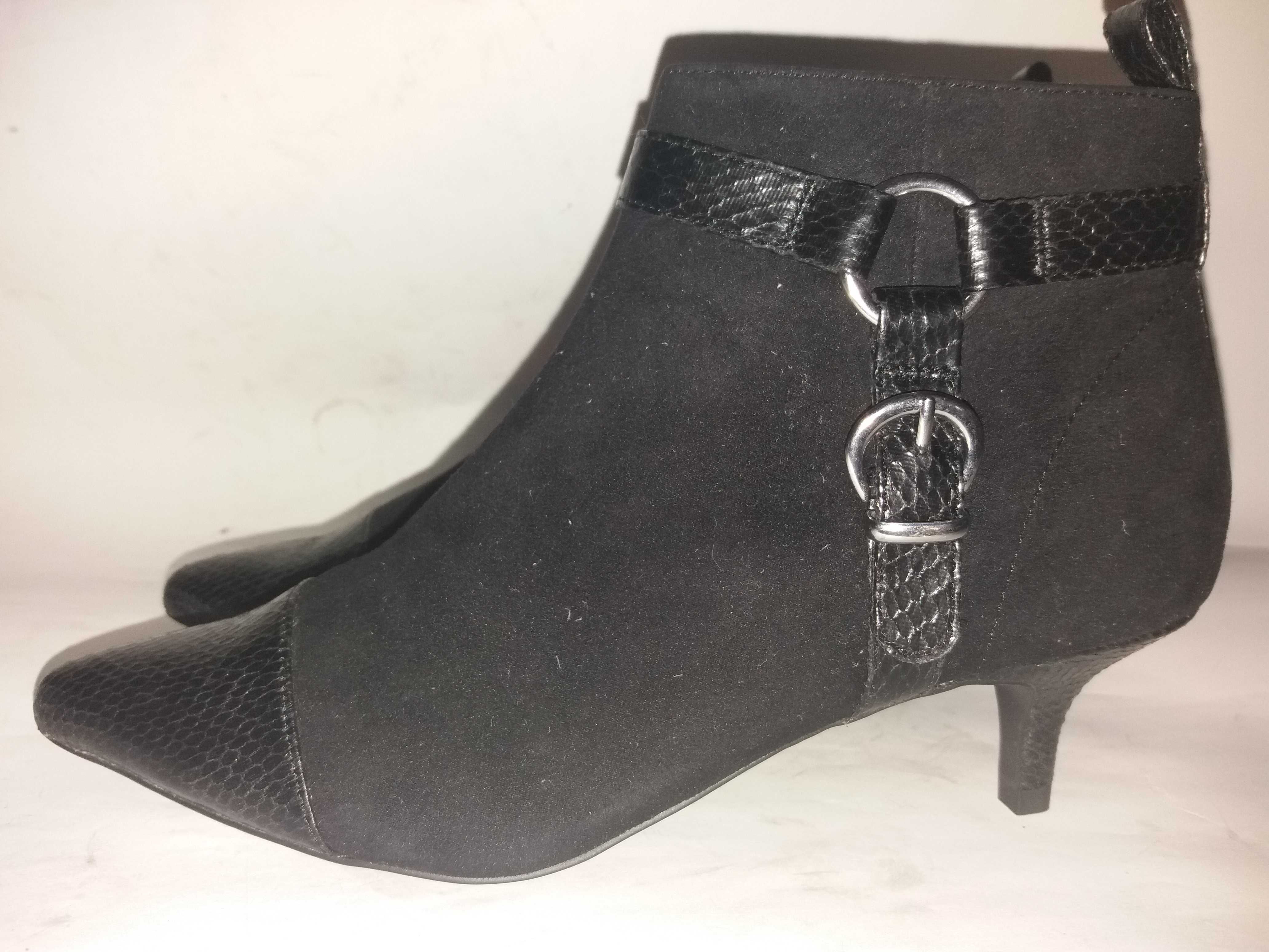 Трендовые женские ботинки на маленькой шпильке New Look 4р(37)