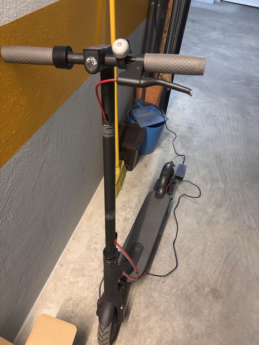 Xiaomi Mi Electric Scooter Essential