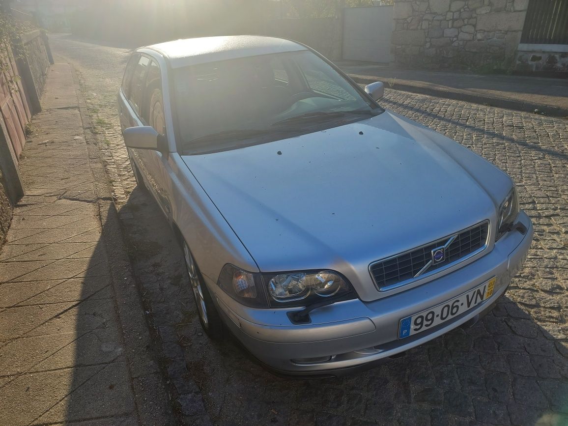 Volvo v40 1.9d 2003