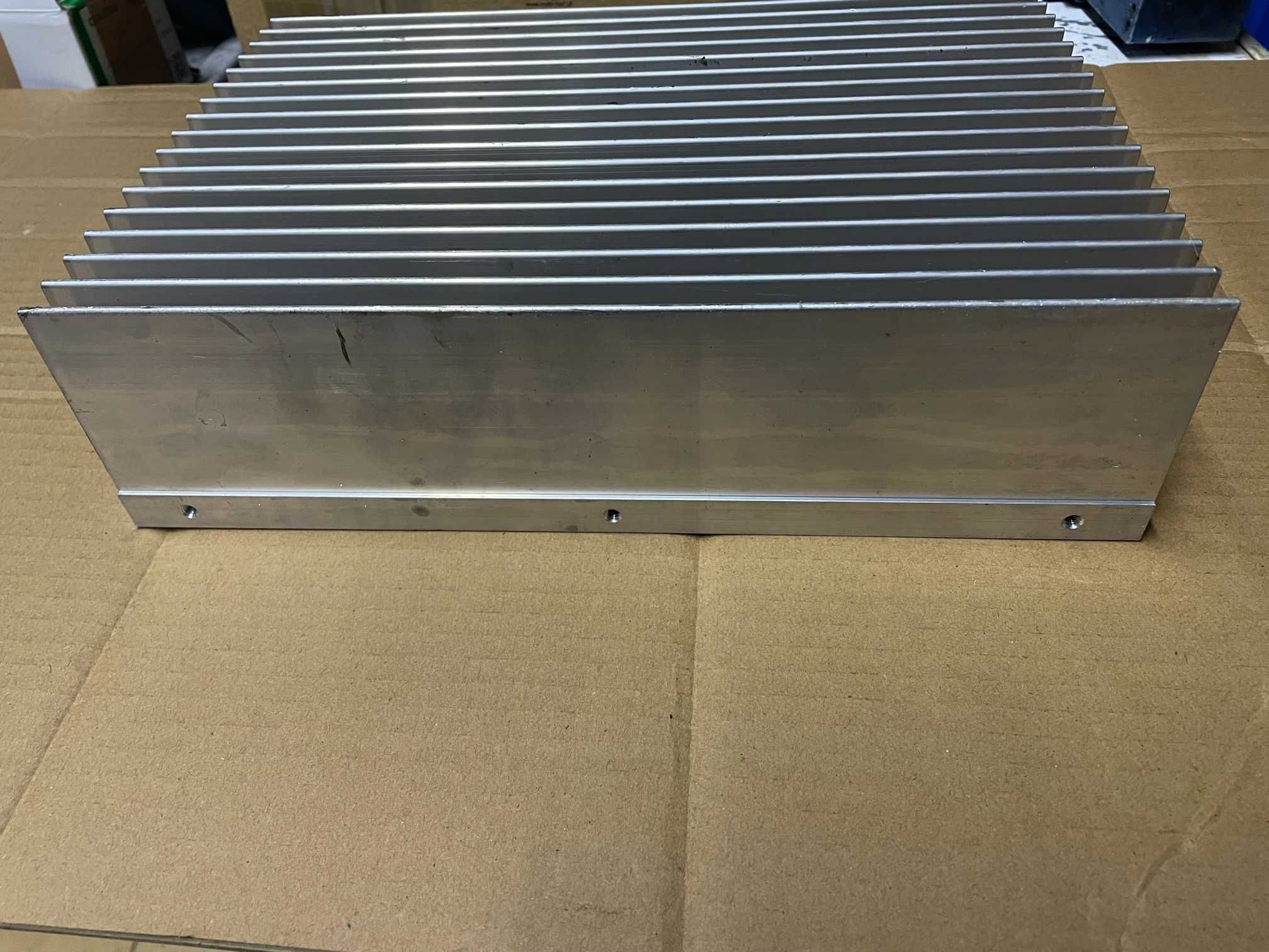 Radiator aluminiowy L 310 W215 H85