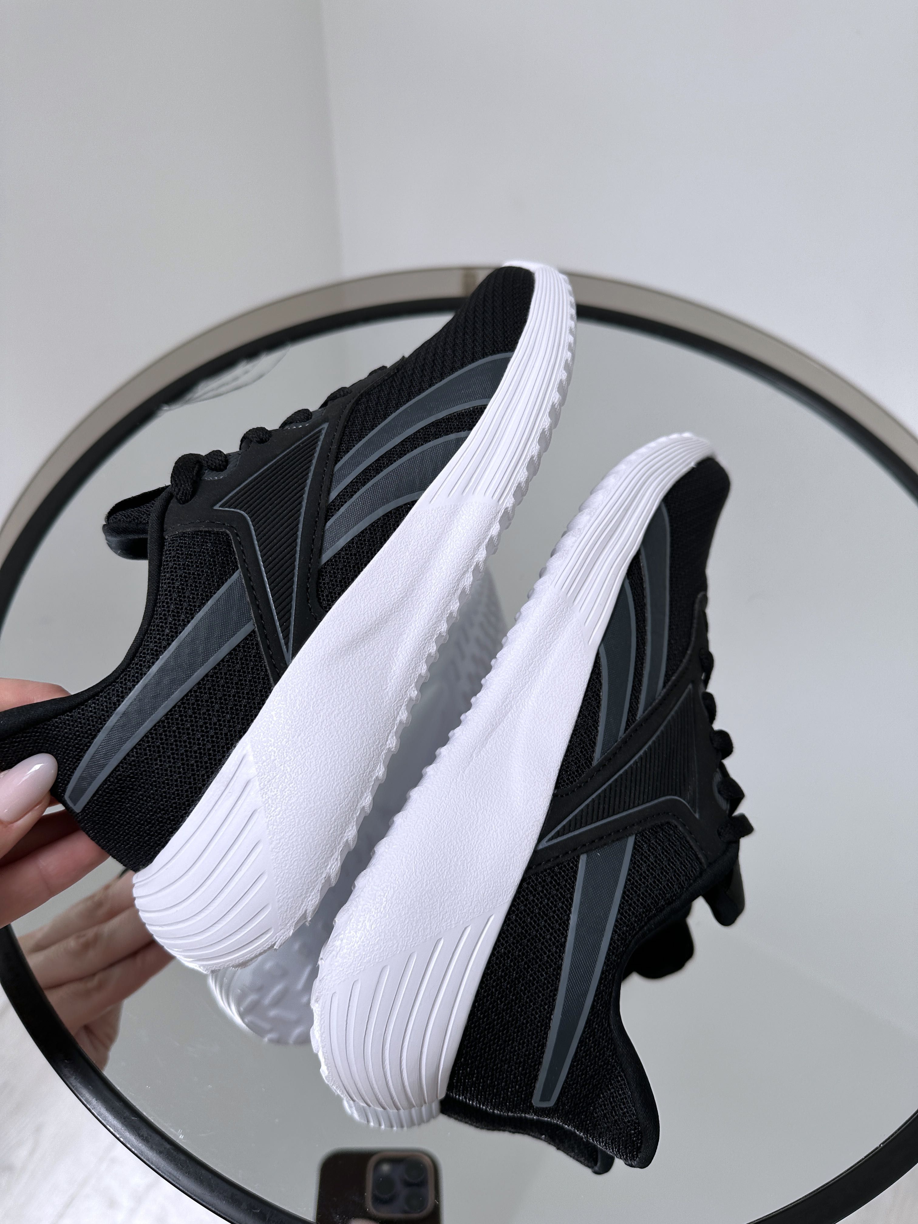 Дышащие спортивные кроссовки Reebok