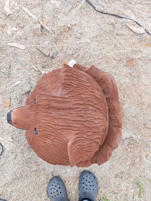 Rźeźba ogrodowa niedźwiedź