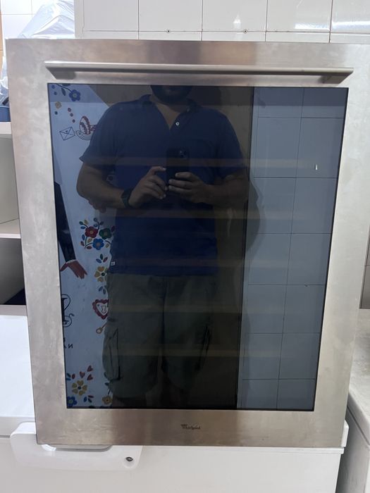 Garrafeira Whirlpool - W7 WC711