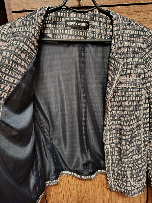 Жіночий жакет Gerry Weber.