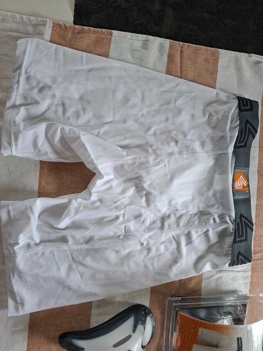 Ochraniacz Shock Doctor 221 - CompShor w/BioCup PeeWee Xl