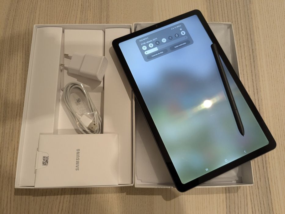 Tablet Samsung S6 Lite (2024) com S-Pen e Capa Teclado