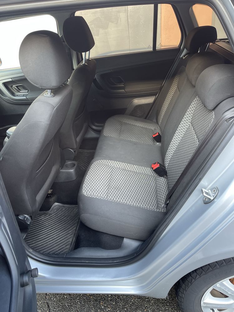 Skoda fabia 2 1.6 tdi 2011 року