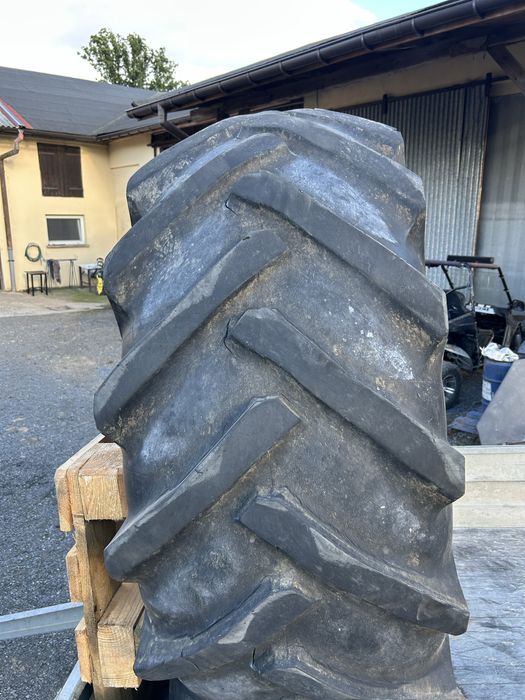 Opona do bizona 23,1-26