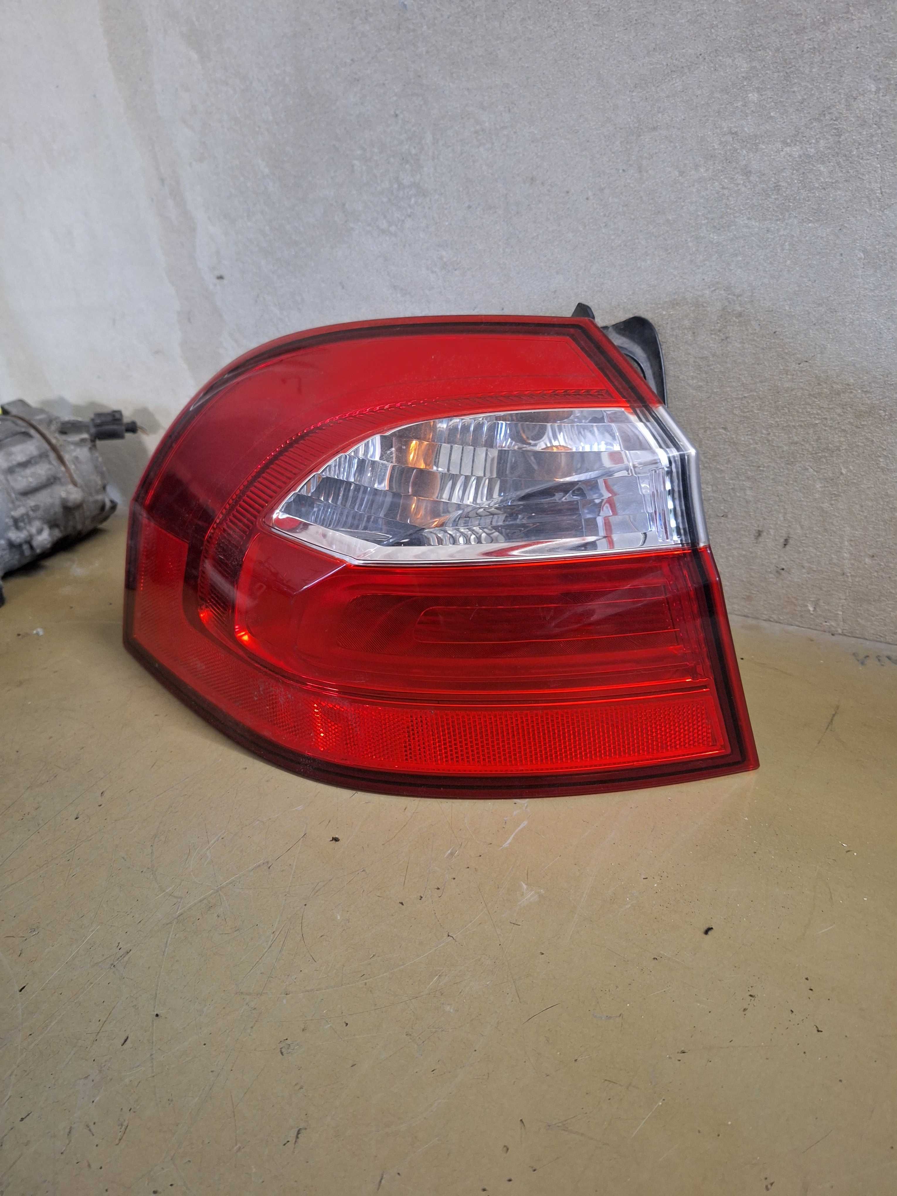 Lampa tylna lewa kia rio III 11-16r europa