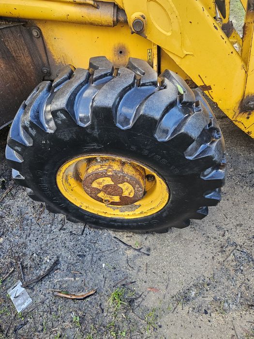 Retroescavadora JCB 3CX