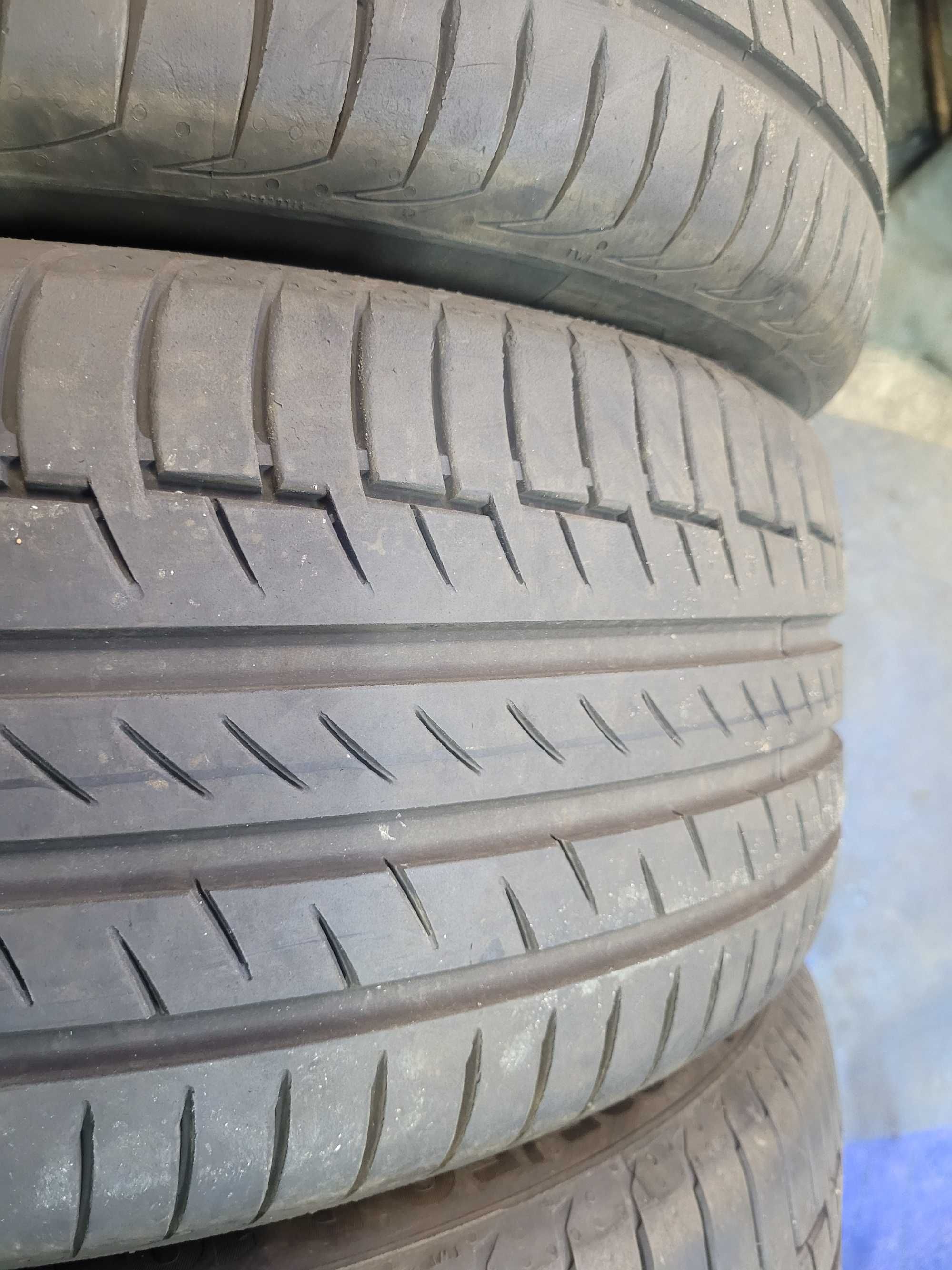 235/50 R 19  Continental    Lato /Komplet