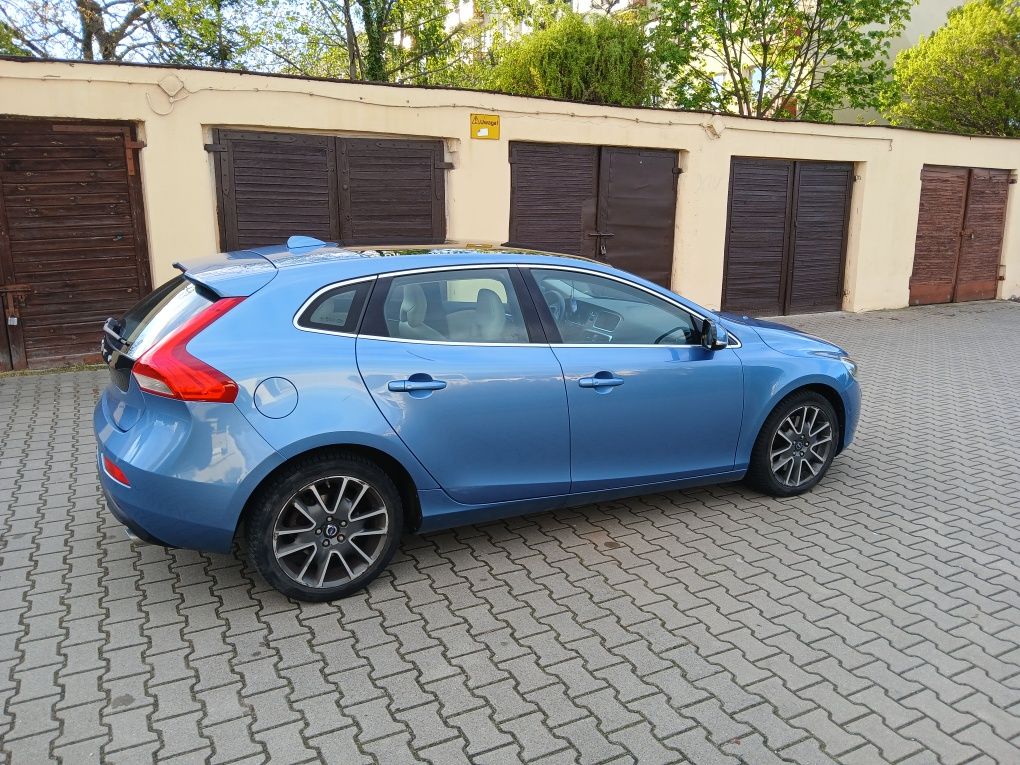 Volvo V40 D4 190 KM Faktura VAT