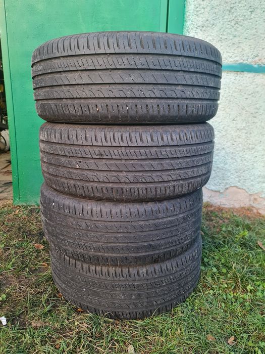 Продам шини 215/55/17