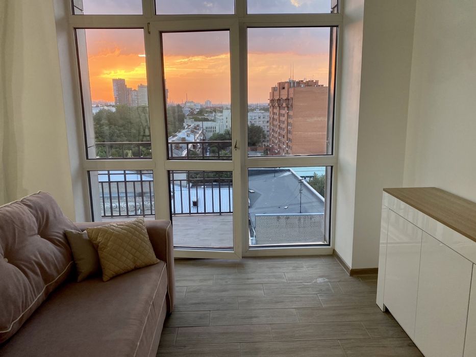 Сдам студию в центре