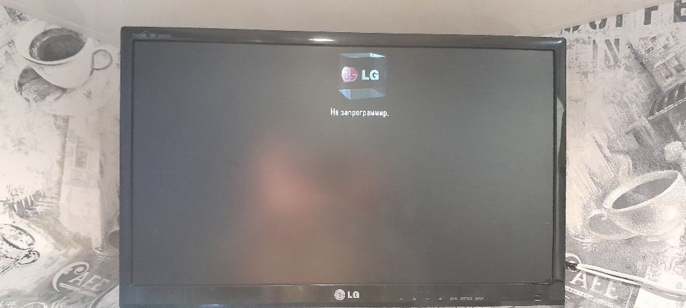 Телевизор LG M2232D