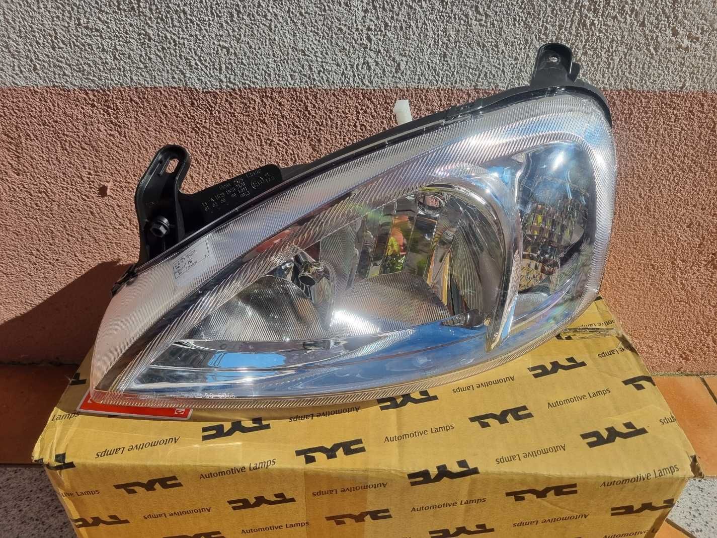 Farol óptica Opel Corsa C 2002