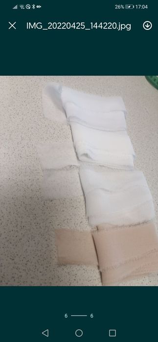 Wstążka szyfonowa ręcznie rwana 17 sztuk.