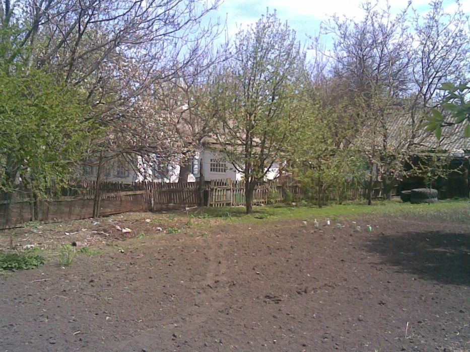 Хата в с. Голубовка, Новомосковского р -на. Сдам.