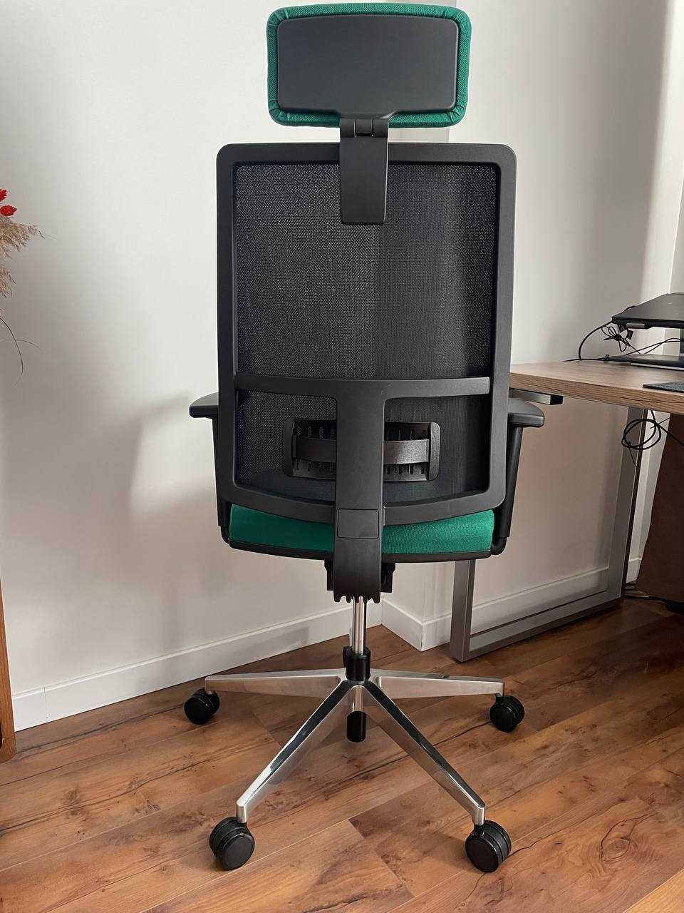 Офісне крісло Quinti, італійського виробництва