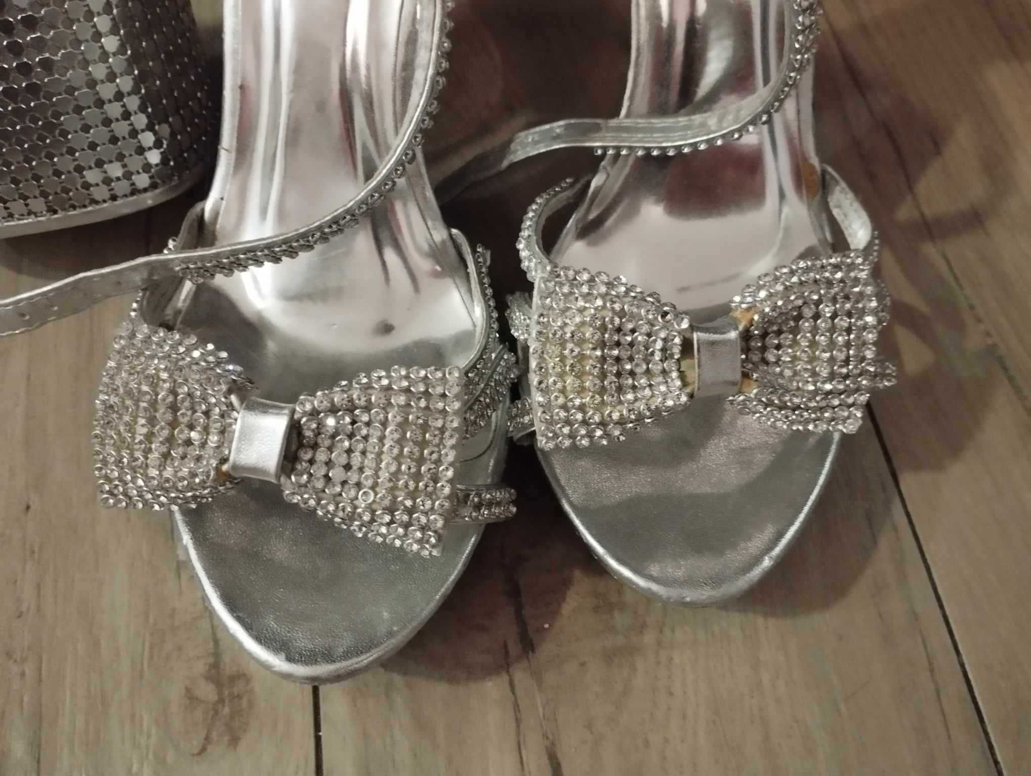 buty szpilki 39 cyrkonie wow kokarda torebka srebrna